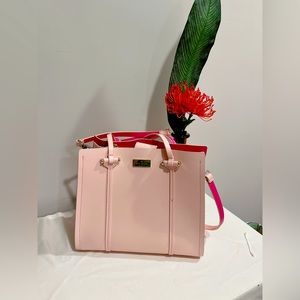 Kate Spade Pink Cross body or shoulder bag (Look Like New)